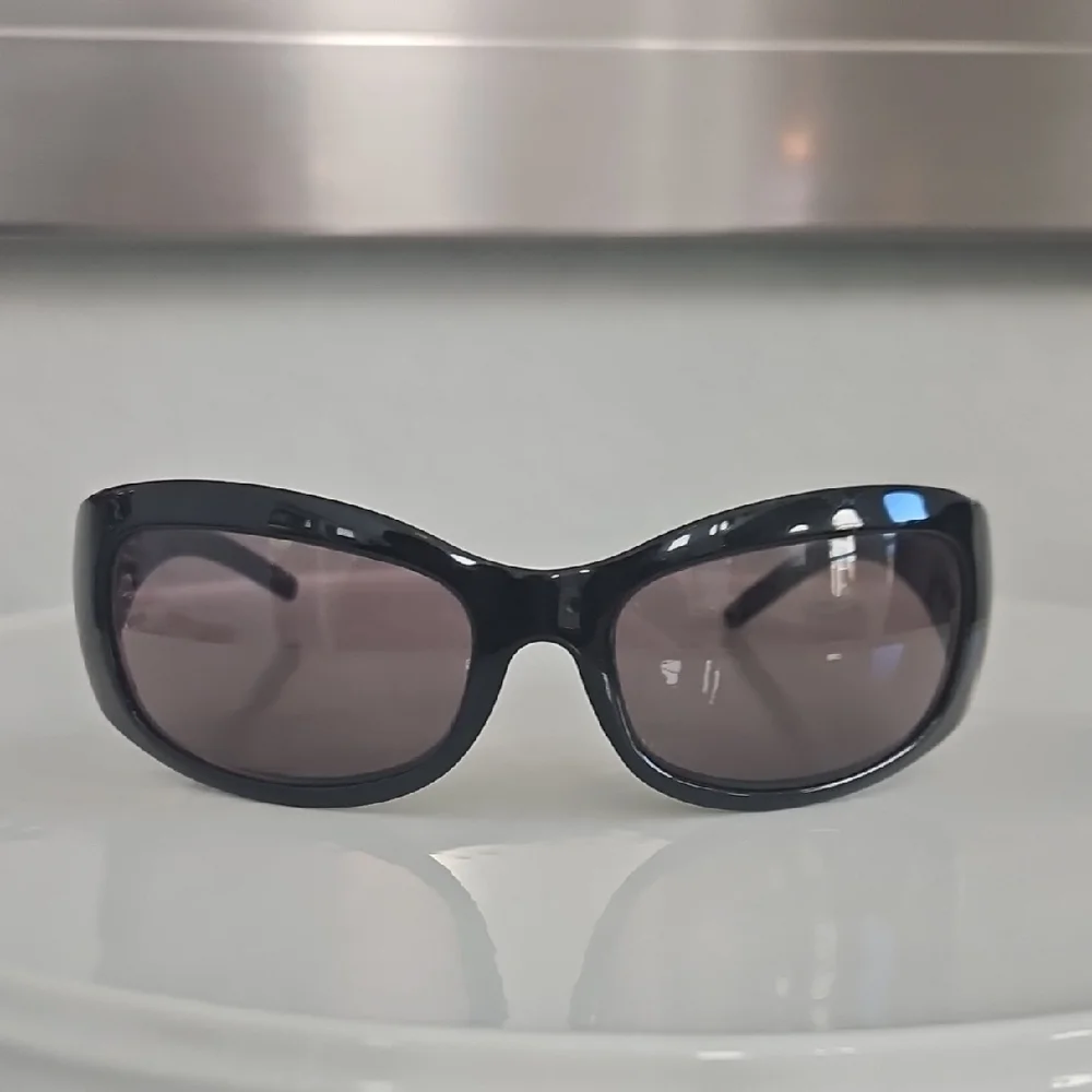 Fendi Black Sunglasses with Silver Accents - Picture 2 of 9